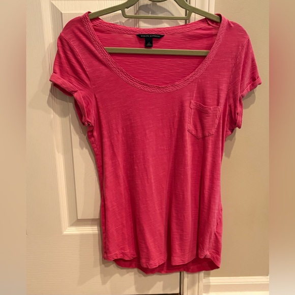 Banana Republic Pink Fitted Short Sleeve T-Shirt - Picture 1 of 2